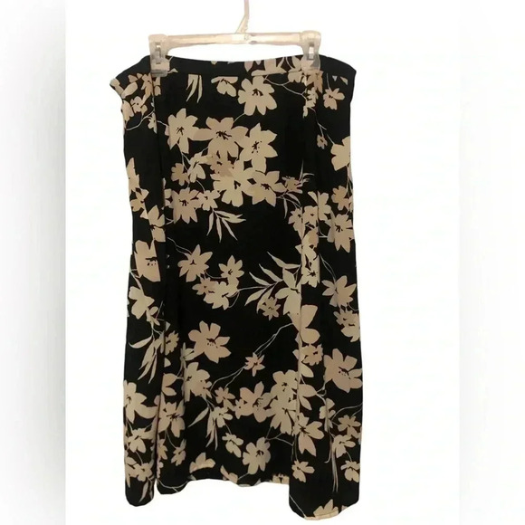 Liz Claiborne Dresses & Skirts - Vintage Villager Woman Liz Claiborne Black Floral Midi Skirt Size 18W
